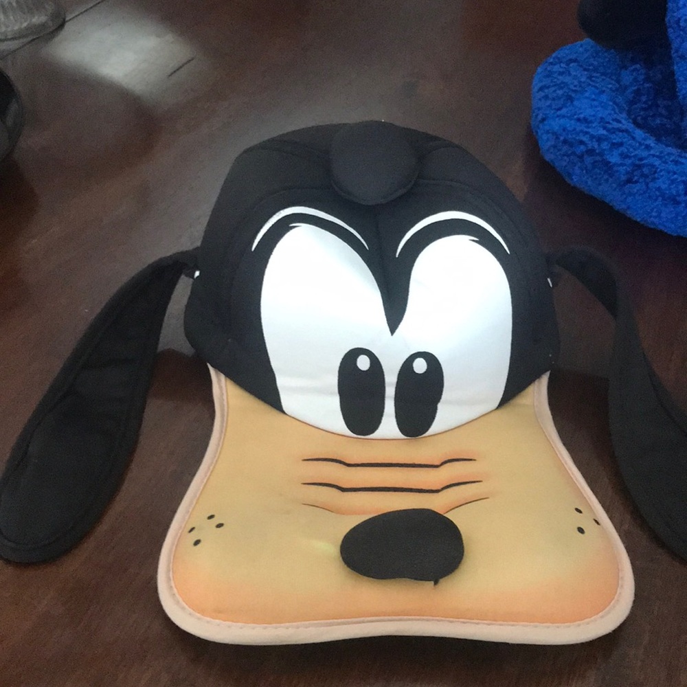 Goofy Disney hat